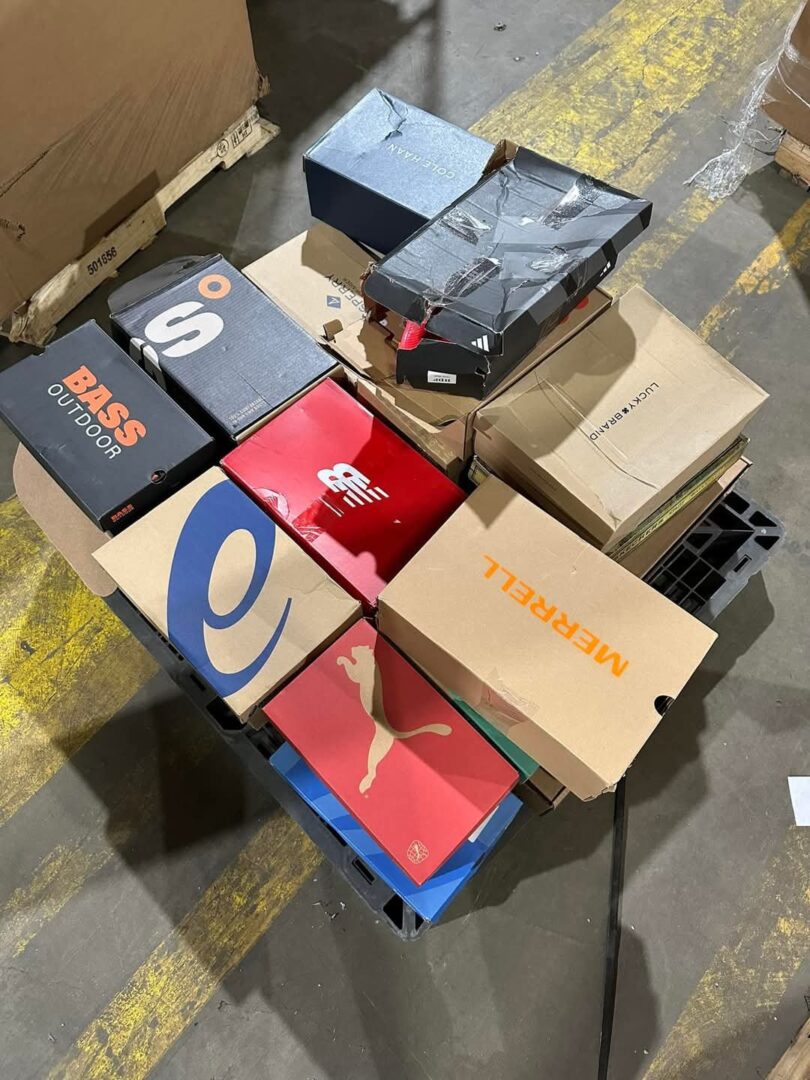 CUSTOMER RETURNS MIXED SHOE PALLET – 30 PAIRS PER PALLET - Image 7