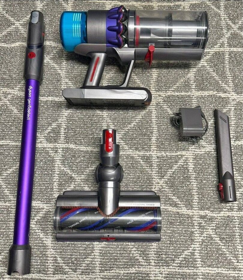 Dyson Stick Vacuum Cleaner - Image 9