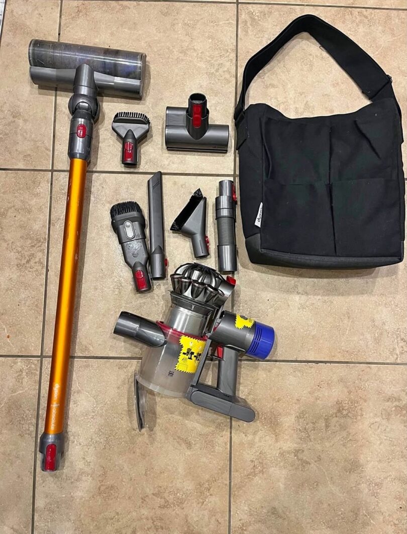 Dyson Stick Vacuum Cleaner - Image 4