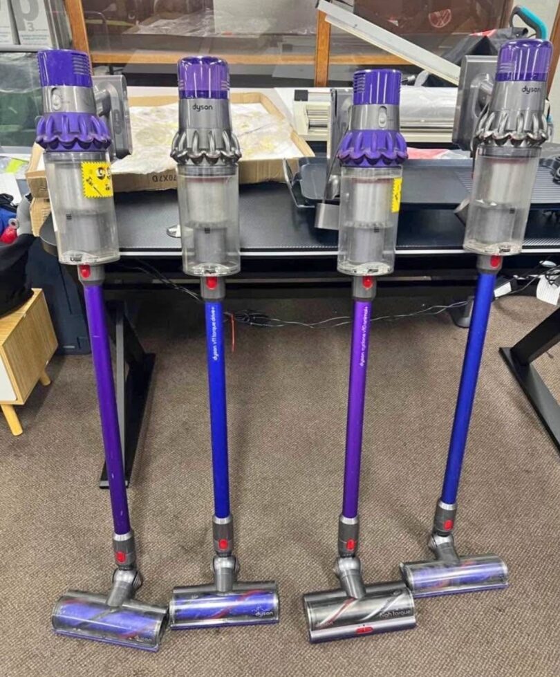 Dyson Stick Vacuum Cleaner - Image 5